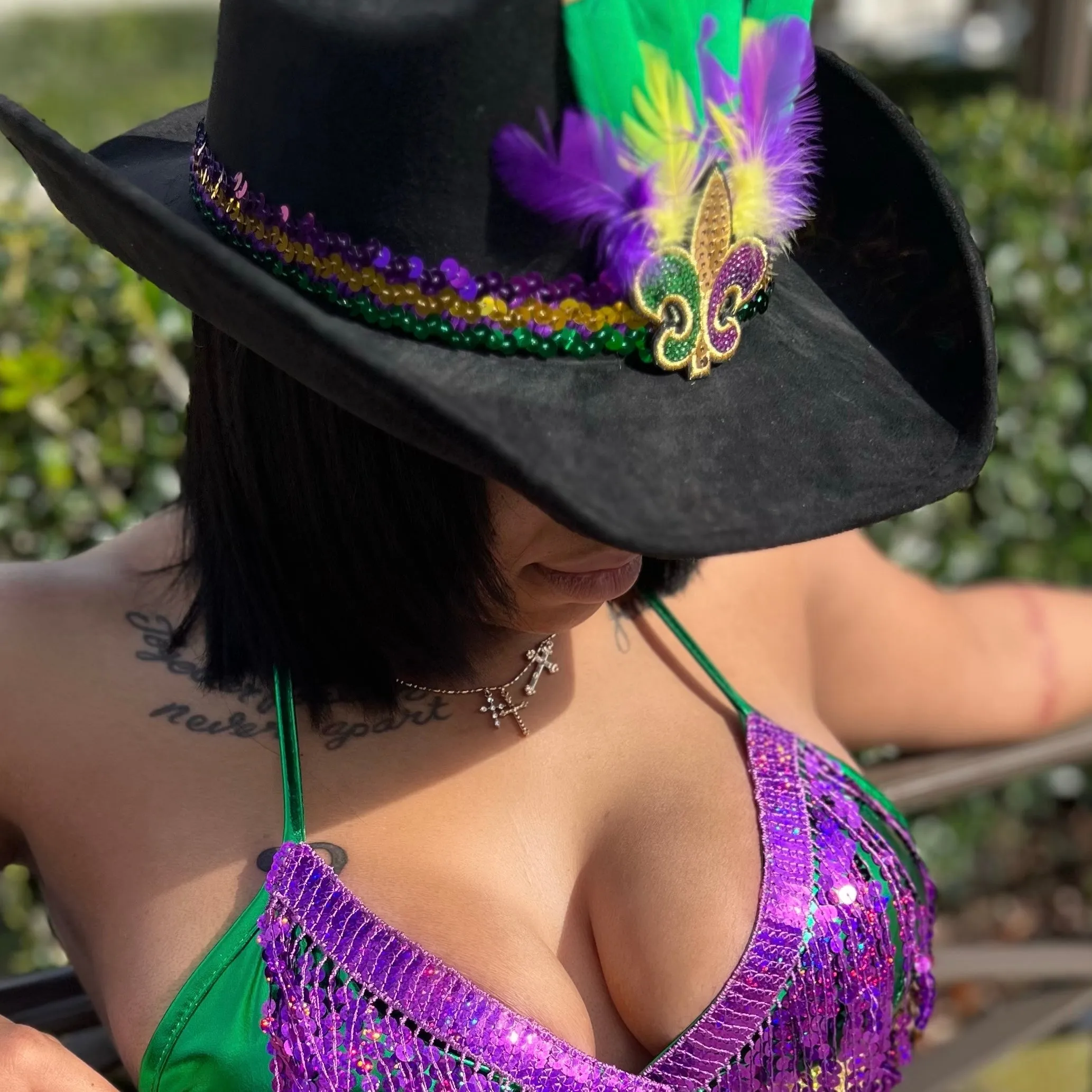 BLACK FEATHER COWBOY MARDI GRAS HAT