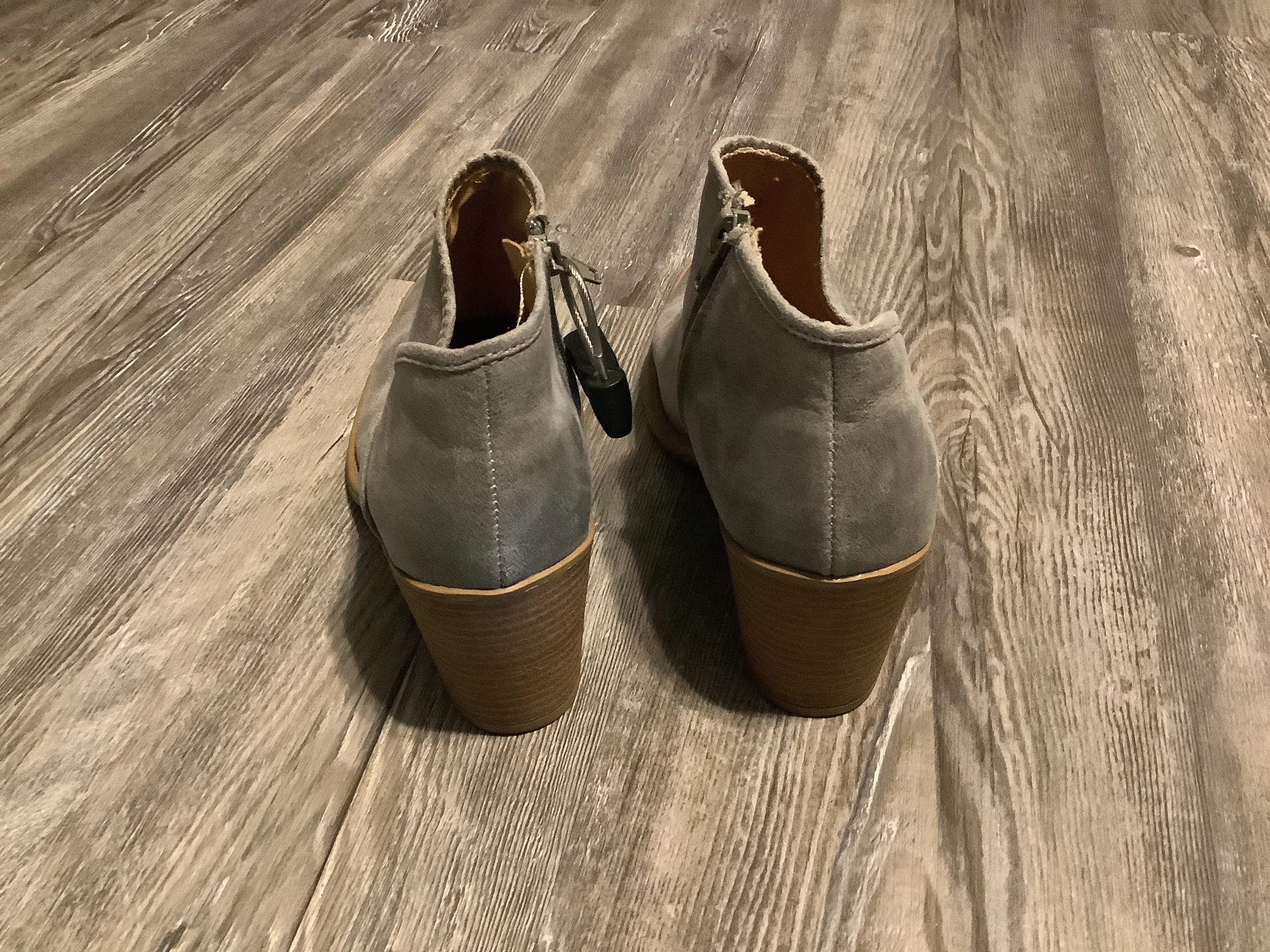 Boots Ankle Heels By Qupid In Grey, Size: 8