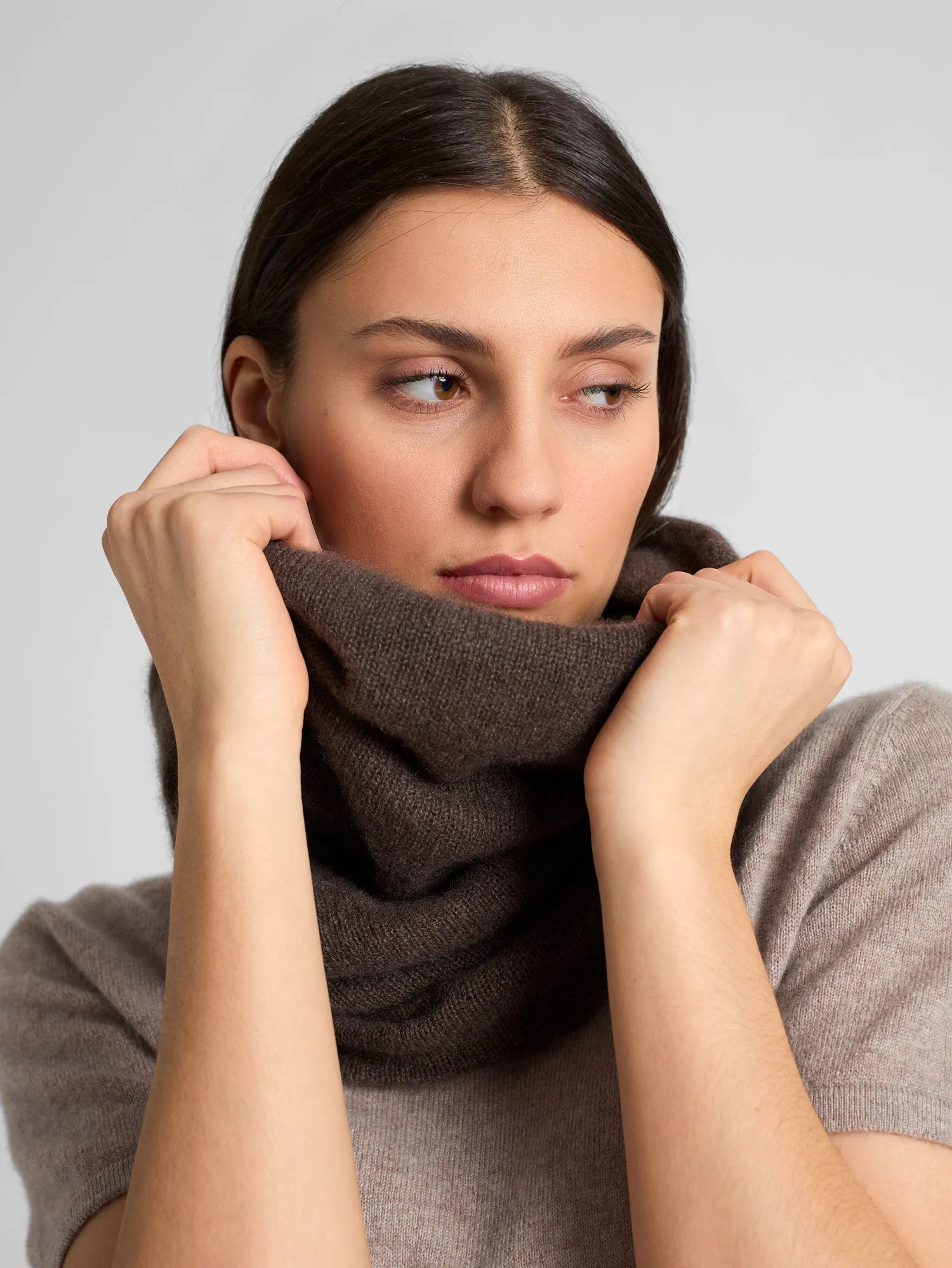 Cashmere snood "Eida" - dark brown