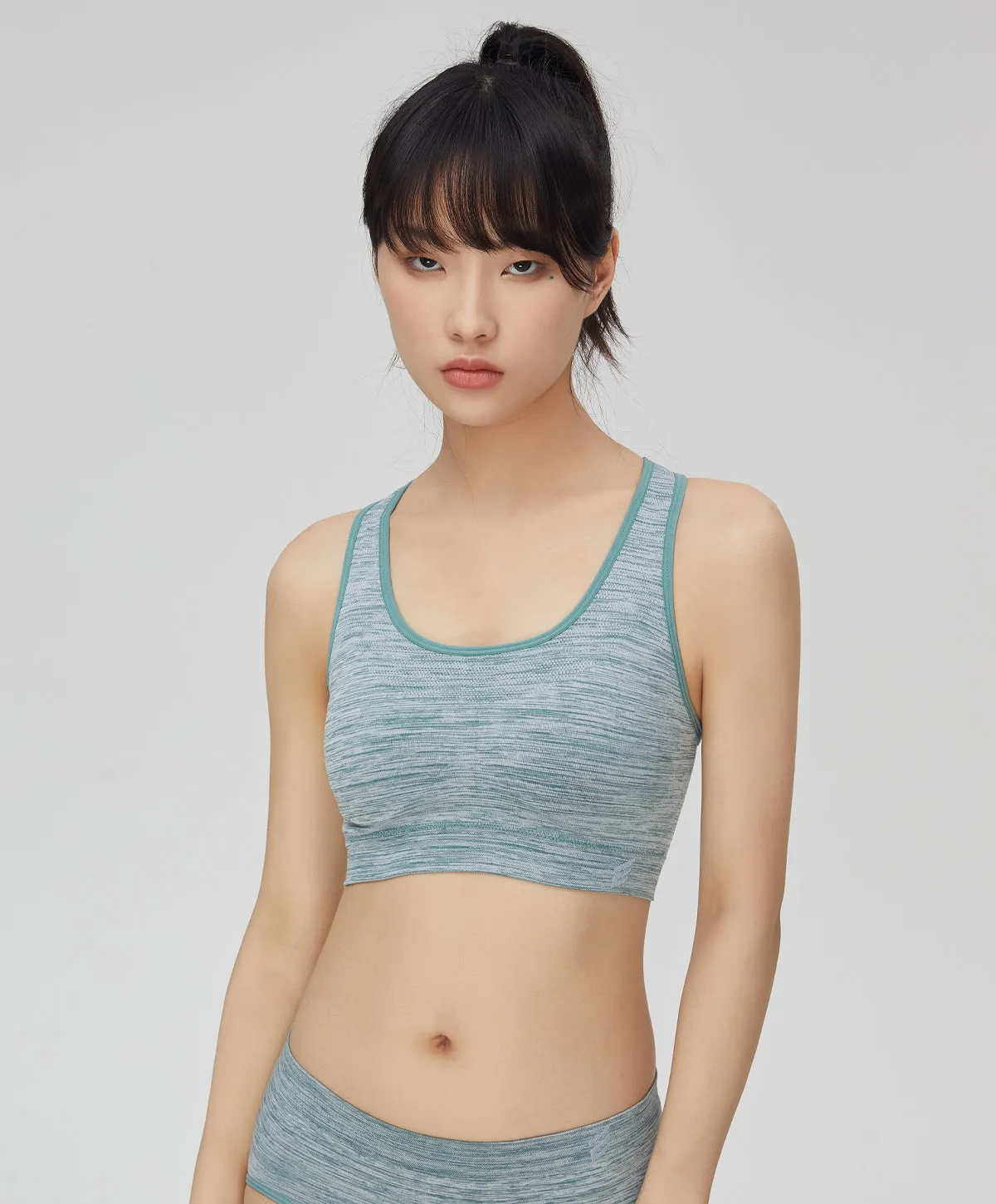 Energized Soulful Seamless Cross-Back Sports Bra 201-1110S