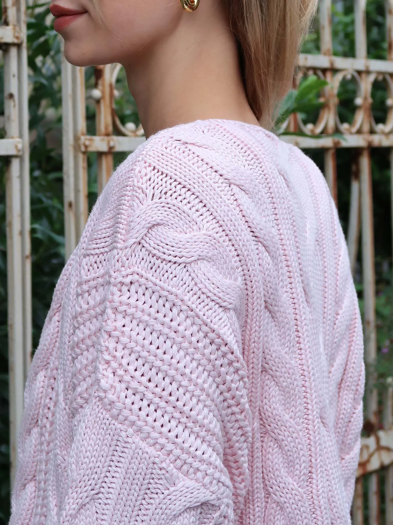 KNITTED - Cropped Braid Cardigan  Light Blossom