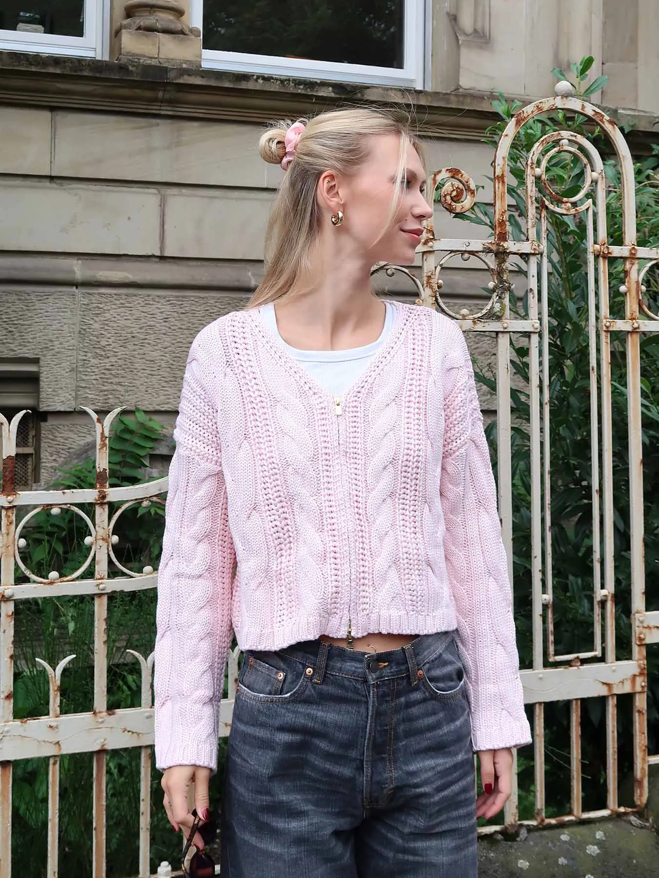 KNITTED - Cropped Braid Cardigan  Light Blossom